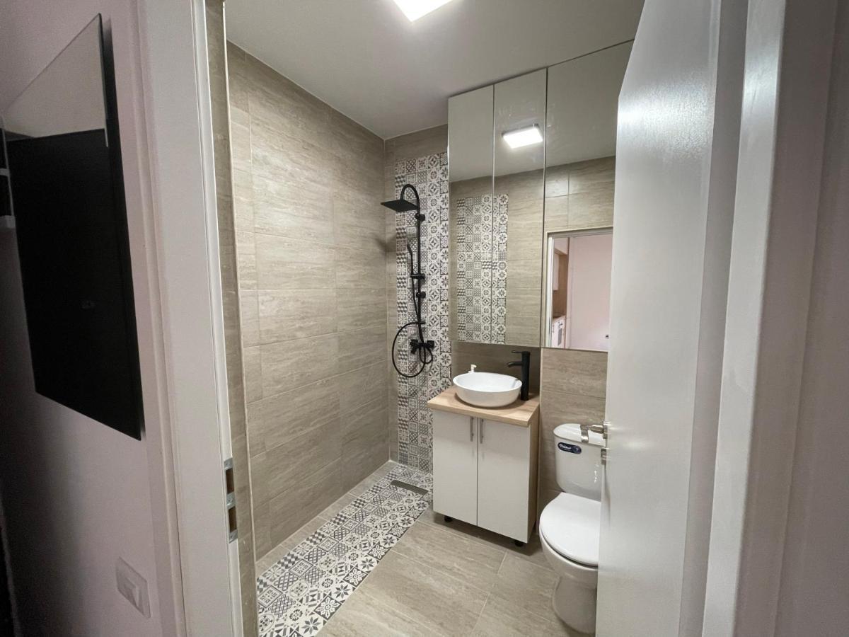 Aquamarine Luxury Apartment Palace Bucharest Exterior photo